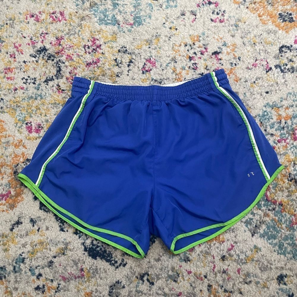 Layer 8 shorts size S